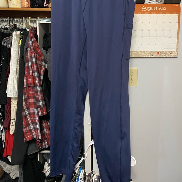 Scrubs - Picture 2 of 5